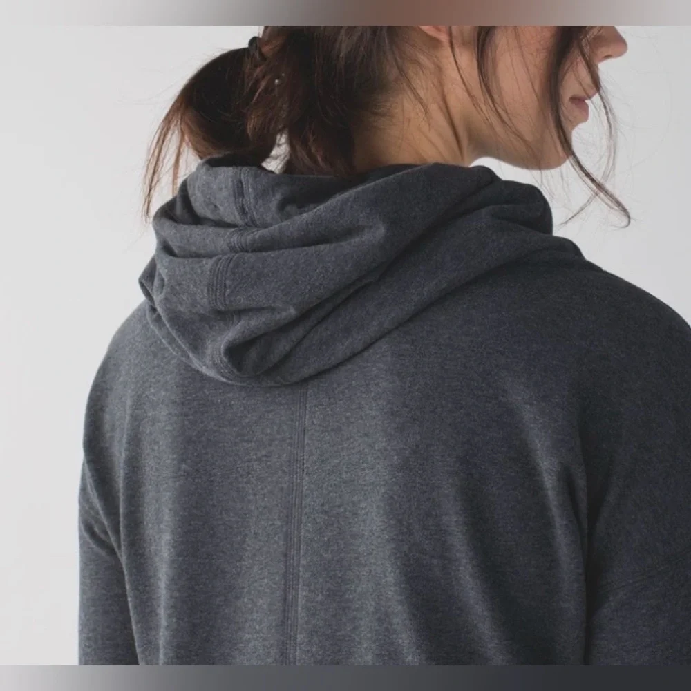 Lululemon Stress Less Funnel Hoodie Grey Thumbhole Sweatshirt Size 10
